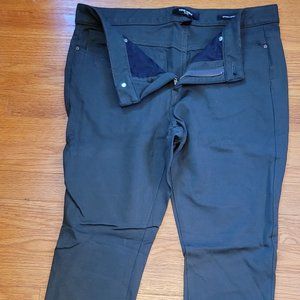 Nine West army green colored Jeans size 12
